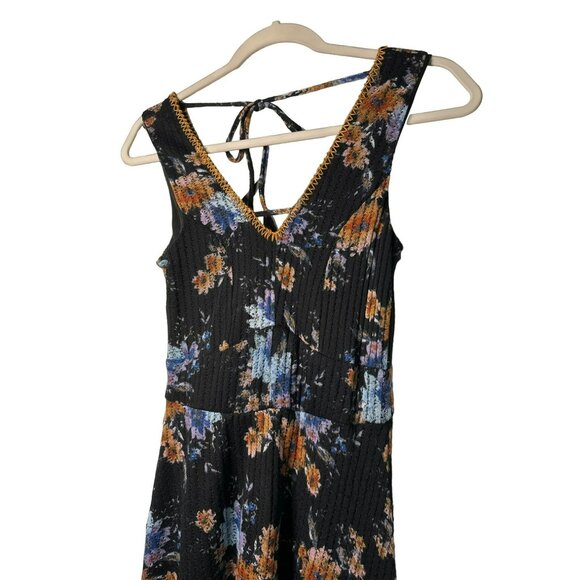 Three Pink Hearts Ladies Fit & Flare Summer Black Floral Dress Size Small - Picture 3 of 5